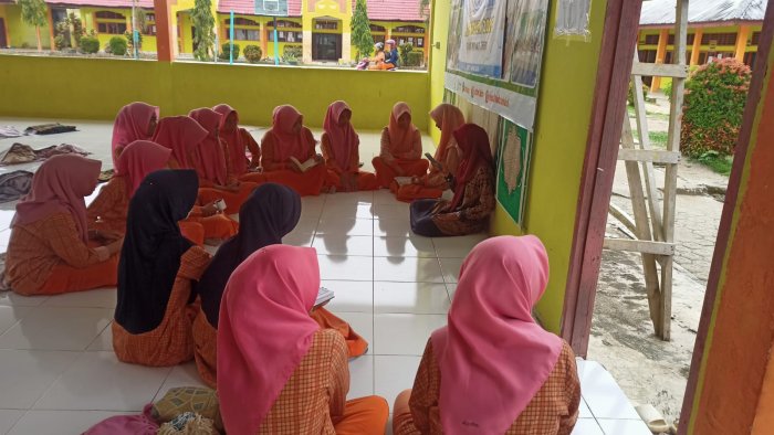 MTsN 1 Tebo Gelar Halaqah Tahfidz Al-Quran MTsN 1 Tebo Gelar Halaqah Tahfidz Al-Quran