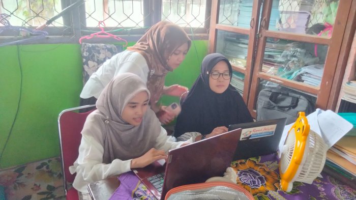 Usai Ujian Semester, Majelis Guru MIN 3 Tebo Sibuk dengan Pengisian RDM Usai Ujian Semester, Majelis Guru MIN 3 Tebo Sibuk dengan Pengisian RDM