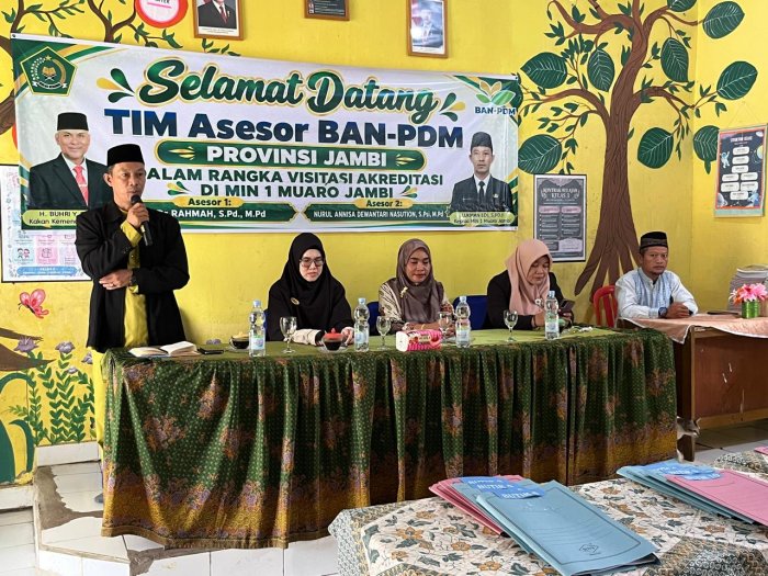 Awali Proses Akreditasi, Tim Asesor BAN-PDM Gelar Visitasi Hari Pertama di MIN 1 Muaro Jambi