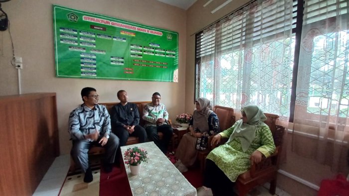 UIN Imam Bonjol Padang Gencar Sosialisasi, Buka Wawasan Siswa MAN 2 Bungo Menuju Perguruan Tinggi Islam Unggulan UIN Imam Bonjol Padang Gencar Sosialisasi, Buka Wawasan Siswa MAN 2 Bungo Menuju Perguruan Tinggi Islam Unggulan