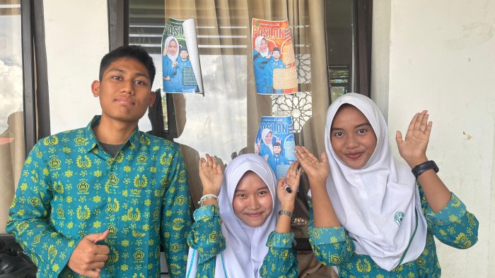 Kelas XII Mantap Bicara: Jangan Golput, Mari Pilih Pemimpin Terbaik Kelas XII Mantap Bicara: Jangan Golput, Mari Pilih Pemimpin Terbaik