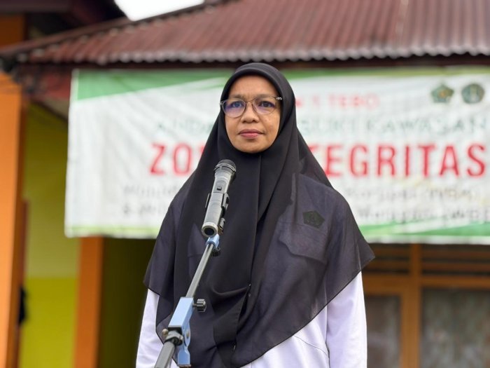 Upacara Senin MTsN 1 Tebo Dorong Kreativitas Siswa lebih Semangat Belajar Upacara Senin MTsN 1 Tebo Dorong Kreativitas Siswa lebih Semangat Belajar
