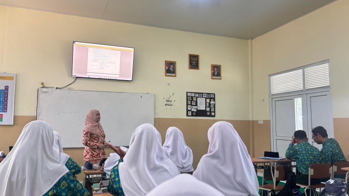 Proses Belajar Kelas Excellent MAN 2 Kota Jambi Berbasis Digitalisasi Proses Belajar Kelas Excellent MAN 2 Kota Jambi Berbasis Digitalisasi