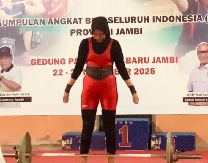 Olifia Ramazla Tampil Impresif di Kejurprov Angkat Besi Jambi, Amankan Tiket ke Proprov 2026 Olifia Ramazla Tampil Impresif di Kejurprov Angkat Besi Jambi, Amankan Tiket ke Proprov 2026