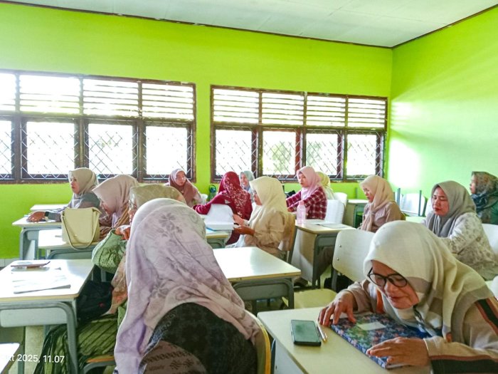 Laksanakan PTS, Kamad Himbau Guru Mapel dan Wali Kelas Siap Sedia!