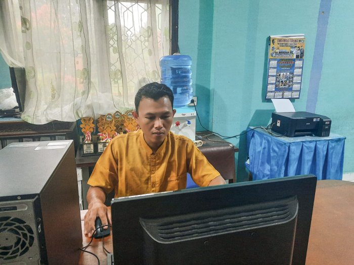 Optimalkan Layanan Madrasah, Staf TU MTsN 1 Bungo Siapkan Administrasi Semester Genap TA 2025-2026 Optimalkan Layanan Madrasah, Staf TU MTsN 1 Bungo Siapkan Administrasi Semester Genap TA 2025-2026