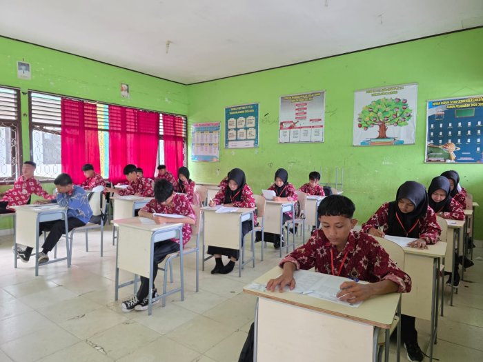 Hari Terakhir Ujian Madrasah MTsN 1 Bungo Berlangsung Lancar, Siswa Tampil Percaya Diri