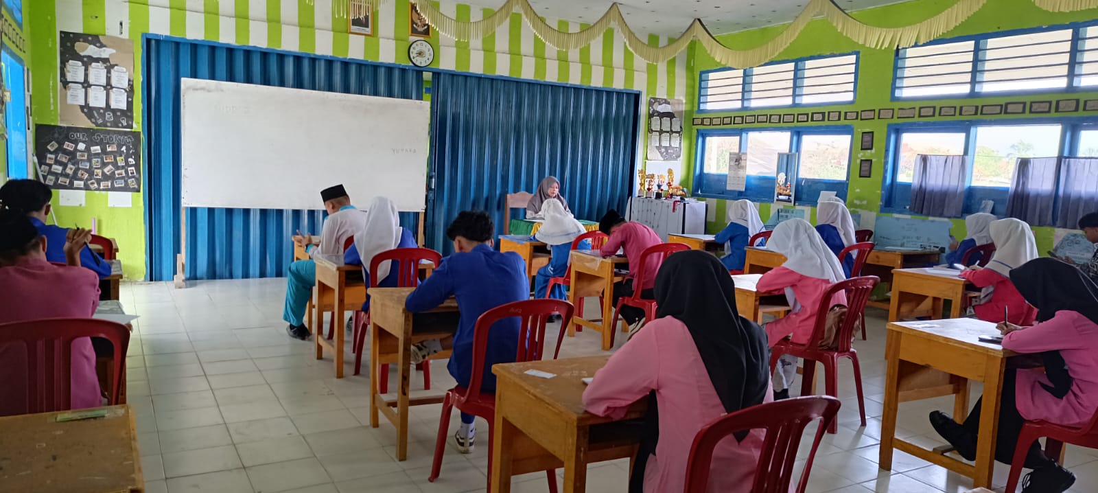 Hari Pertama Tes Masuk MAN 1 Kerinci Tahun 2025 Berjalan Lancar
