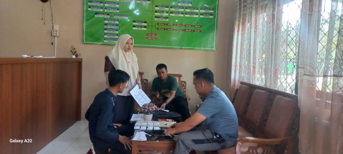 Panitia Ujian Semester Genap MAN 2 Bungo Lakukan Pencetakan dan Persiapan Kartu Ujian Secara Maksimal Panitia Ujian Semester Genap MAN 2 Bungo Lakukan Pencetakan dan Persiapan Kartu Ujian Secara Maksimal