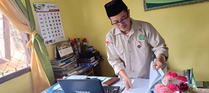 Waka Kurikulum MTsN 2 Bungo Siapkan Penilaian Kinerja