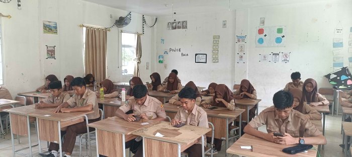 Penuh Haru dan Syukur, Hari Terakhir UM di MTsN 2 Bungo Kelas IX Berjalan Sukses