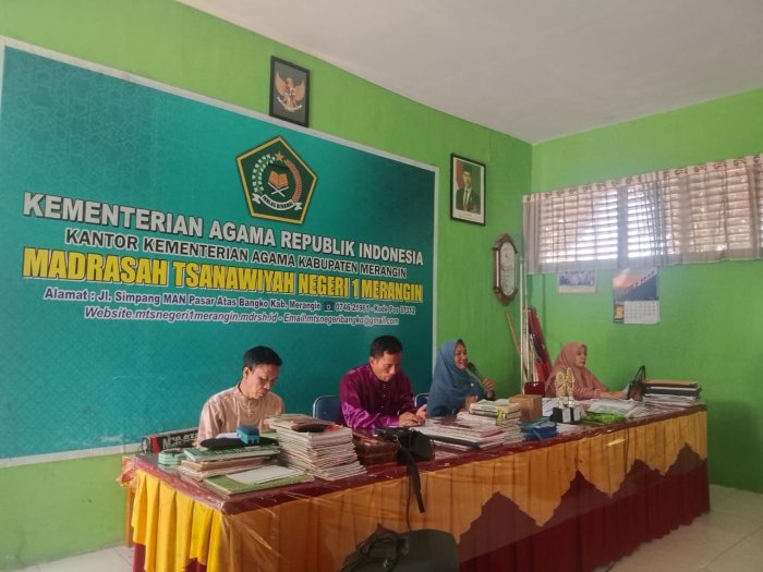 Rapat Evaluasi dan Koordinasi Awal Semester Genap T.P.2025/2026 Rapat Evaluasi dan Koordinasi Awal Semester Genap T.P.2025/2026