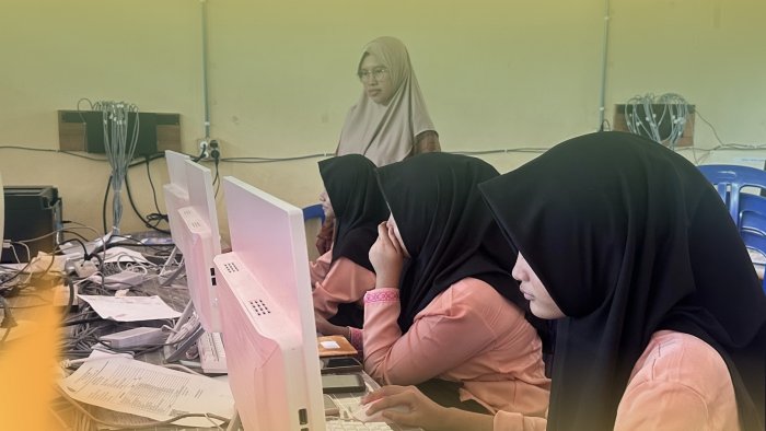 Sembilan Pejuang OMI MTsN 1 Kota Jambi Mantapkan Persiapan dengan ikuti Simulasi Sembilan Pejuang OMI MTsN 1 Kota Jambi Mantapkan Persiapan dengan ikuti Simulasi