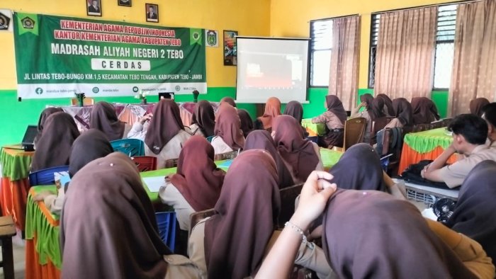 Siswa-Siswi Kelas XII MAN 2 Tebo Ikuti Webinar Strategi Lulus PTN dan Sukses TKA dari Dinas Pendidikan Provinsi Jambi Siswa-Siswi Kelas XII MAN 2 Tebo Ikuti Webinar Strategi Lulus PTN dan Sukses TKA dari Dinas Pendidikan Provinsi Jambi