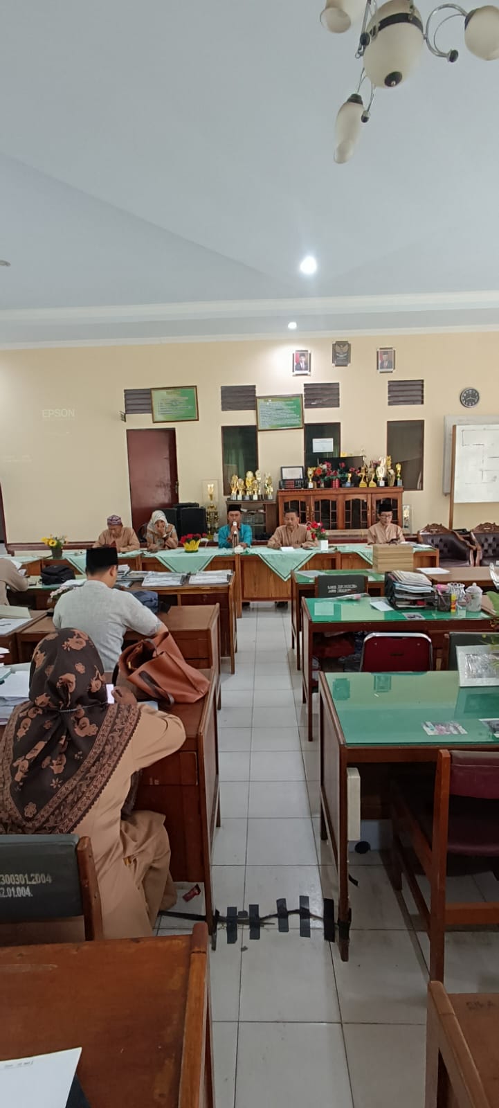 MAN 2 Kota Jambi Gelar Rapat Program Kerja Madrasah untuk Tahun Ajaran 2024/2025