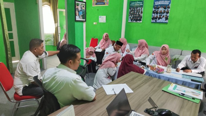 Dukung Pemetaan Beban Kerja SIMPEMA BEJAGUR, Guru ASN PPPK MTsN 1 Batang Hari Rampungkan Surat Pernyataan Dukung Pemetaan Beban Kerja SIMPEMA BEJAGUR, Guru ASN PPPK MTsN 1 Batang Hari Rampungkan Surat Pernyataan