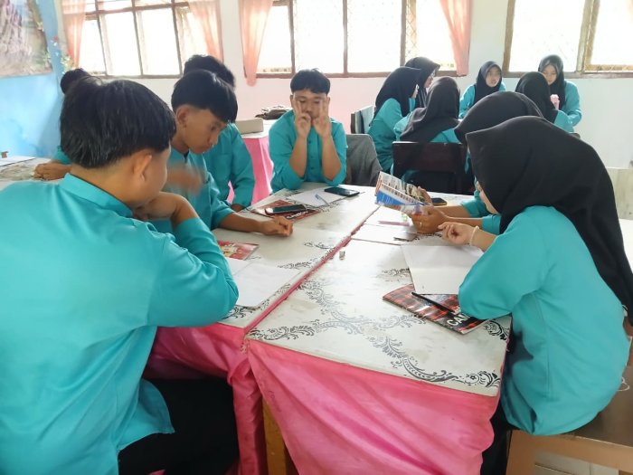 Pembelajaran Matematika, Siswa Antusias Belajar Percobaan Peluang Melalui Media Koin, Dadu, dan Bridge Pembelajaran Matematika, Siswa Antusias Belajar Percobaan Peluang Melalui Media Koin, Dadu, dan Bridge