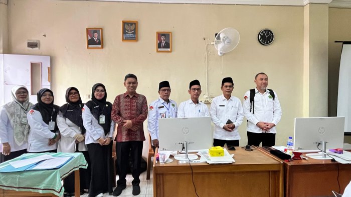 Kabid Pemad Kanwil Kemenag Jambi Pantau Langsung OMI Tingkat Kota di MAN 2 Kabid Pemad Kanwil Kemenag Jambi Pantau Langsung OMI Tingkat Kota di MAN 2