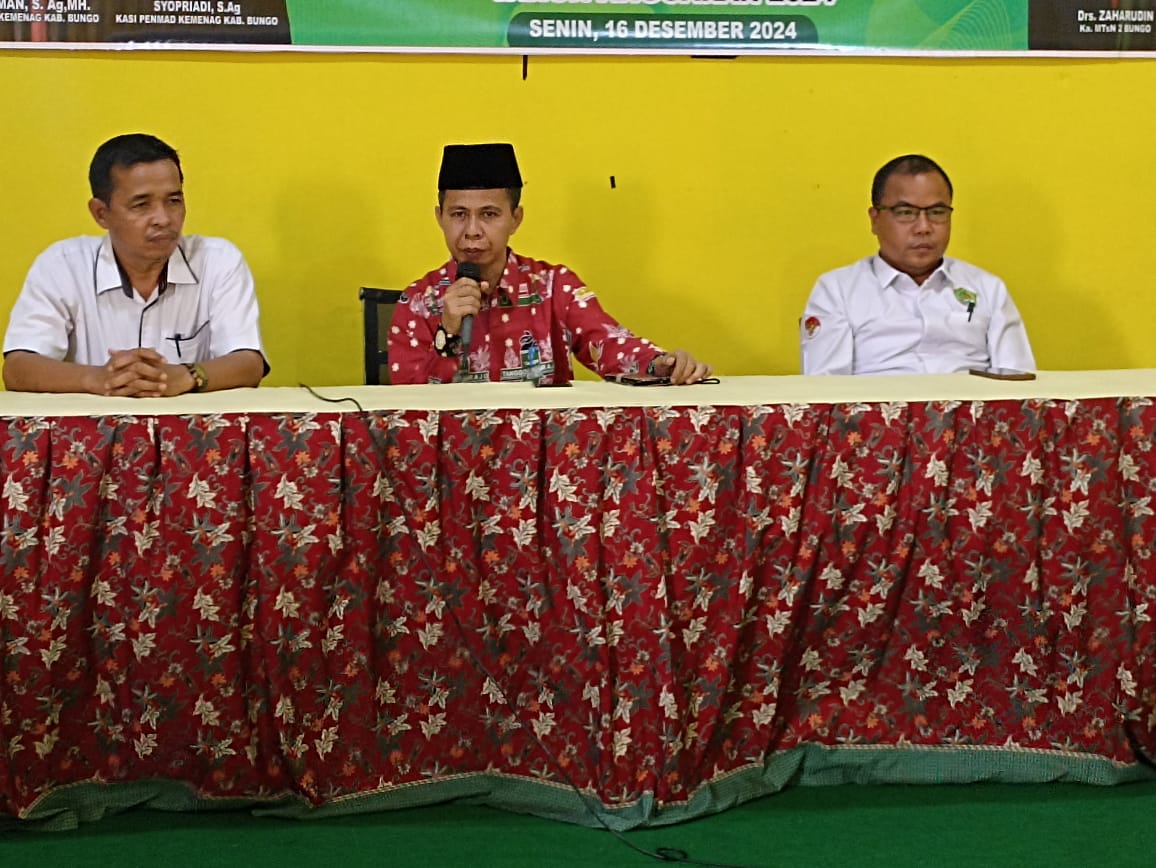 PEMBINAAN OLEH KEPALA KANTOR KEMENTERIAN AGAMA KABUPATEN BUNGO PEMBINAAN OLEH KEPALA KANTOR KEMENTERIAN AGAMA KABUPATEN BUNGO