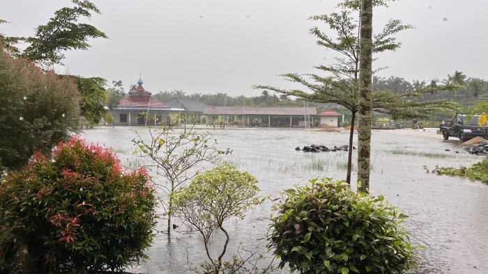 Banjir Rendam MAN 1 Tanjung Jabung Timur, Aktivitas Terganggu Banjir Rendam MAN 1 Tanjung Jabung Timur, Aktivitas Terganggu