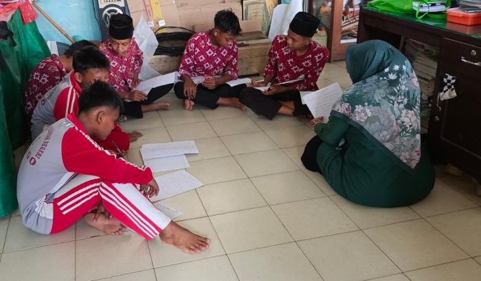 Tanggung Jawab Akademik Tinggi: Siswa MTsN 1 Bungo Ikuti Ujian Susulan Bahasa Arab Tanggung Jawab Akademik Tinggi: Siswa MTsN 1 Bungo Ikuti Ujian Susulan Bahasa Arab