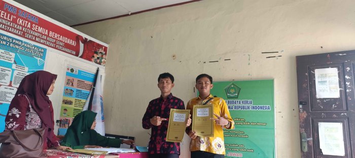 Junjung Tinggi Kedisiplinan, Pengawas Ujian MTsN 2 Bungo Konsisten Tepat Waktu Masuki Ruang Asesmen