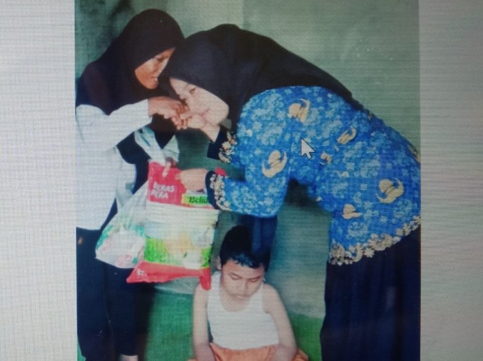 Mardiah,Tenaga Kependidikan MAN 2 Tebo, Laksanakan Kegiatan Berbagi sebagai Wujud Kepedulian Dan Pengabdian Mardiah,Tenaga Kependidikan MAN 2 Tebo, Laksanakan Kegiatan Berbagi sebagai Wujud Kepedulian Dan Pengabdian
