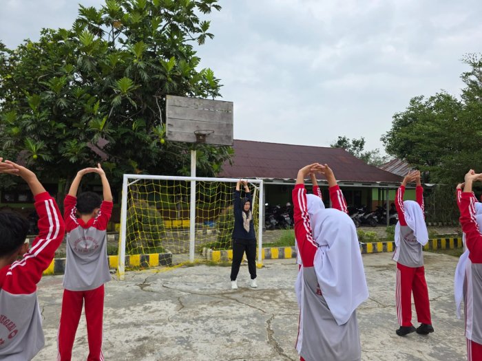 Tetap Bugar di Tengah Kesibukan Lebaran, Ini Tips Sehat Ala Guru PJOK MTsN 1 Bungo Tetap Bugar di Tengah Kesibukan Lebaran, Ini Tips Sehat Ala Guru PJOK MTsN 1 Bungo