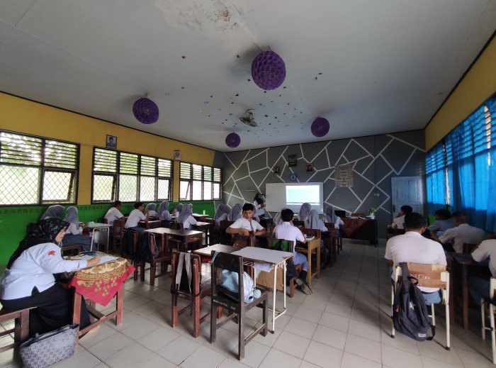 Kepala MAN 2 Tebo Lakukan Supervisi Guru untuk Tingkatkan Mutu Pembelajaran Kepala MAN 2 Tebo Lakukan Supervisi Guru untuk Tingkatkan Mutu Pembelajaran