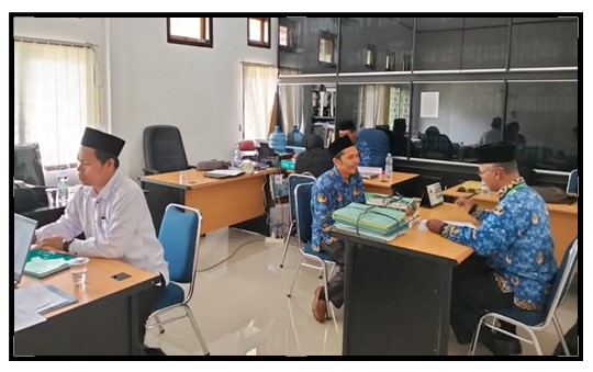 SALAH SATU GURU MTS N 1 TEBO IKUTI LOMBA GURU BERPRESTASI