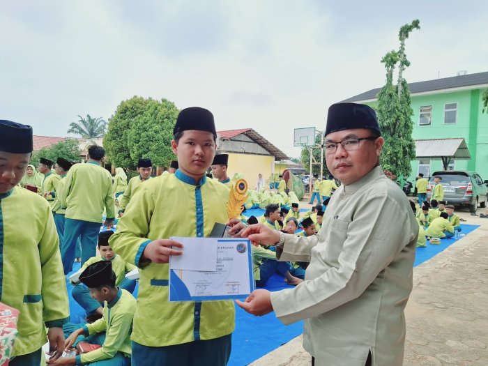 Siswa MTsN 2 Bungo Torehkan Prestasi di Ajang Tahfidz, Harapan II Berhasil Dibawa Pulang