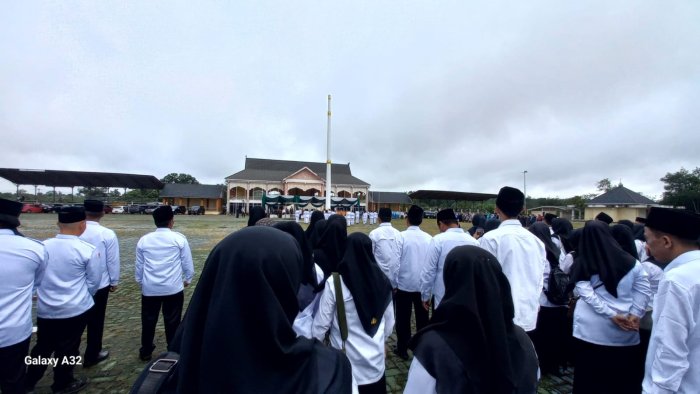 MAN 2 Bungo Ikuti Upacara Hari Amal Bakti ke-80 di Lapangan MTQ Kabupaten Bungo MAN 2 Bungo Ikuti Upacara Hari Amal Bakti ke-80 di Lapangan MTQ Kabupaten Bungo