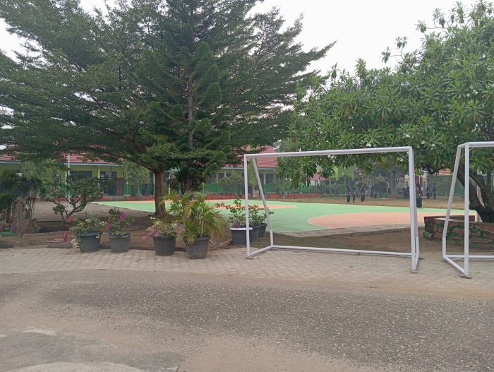 Pagi Cerah di MAN 2 Bungo Meski Diselimuti Kabut Asap, Semangat Belajar Tetap Menyala Pagi Cerah di MAN 2 Bungo Meski Diselimuti Kabut Asap, Semangat Belajar Tetap Menyala