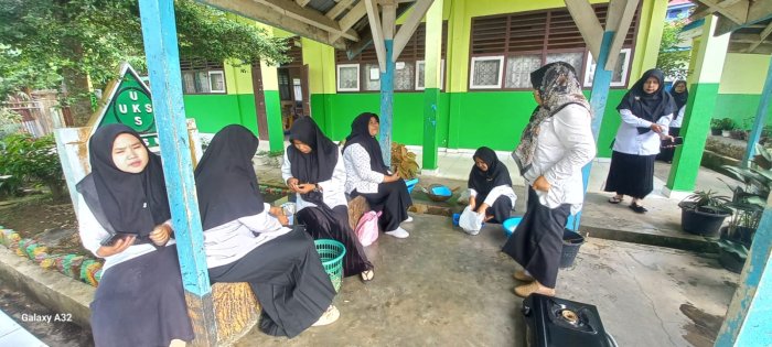 Kepala MAN 2 Bungo Bersama Guru-Guru Gelar Kegiatan Masak Bersama Sambut Ramadhan Kepala MAN 2 Bungo Bersama Guru-Guru Gelar Kegiatan Masak Bersama Sambut Ramadhan
