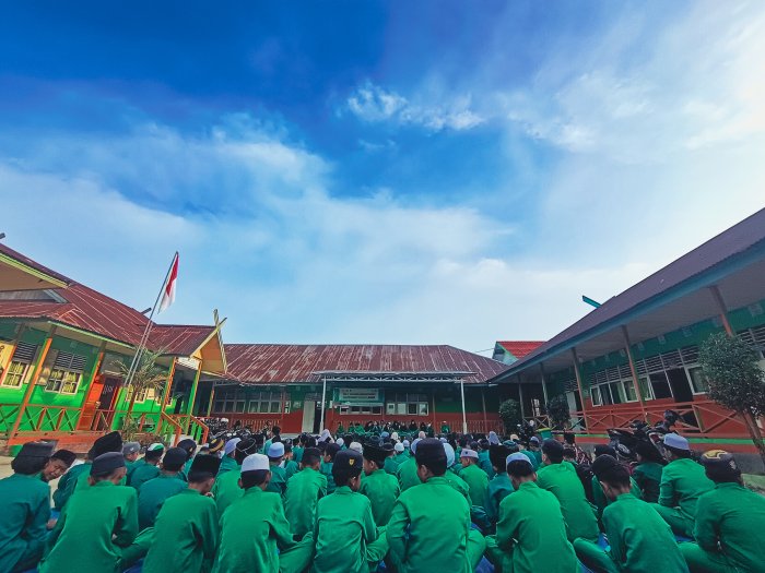 Khidmat dan Penuh Makna, MI Negeri 1 Tanjung Jabung Barat Gelar Yasinan Rutin Pagi Jumat