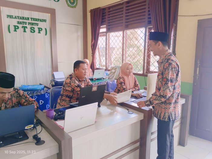 MAN 2 Tebo Galakkan Gerakan Wakaf Uang untuk ASN
