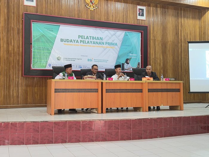 Tingkatkan Kualitas Publik, MTsN 2 Bungo Utus Staf TU Ikuti Pelatihan Budaya Pelayanan Prima Bersama BSI