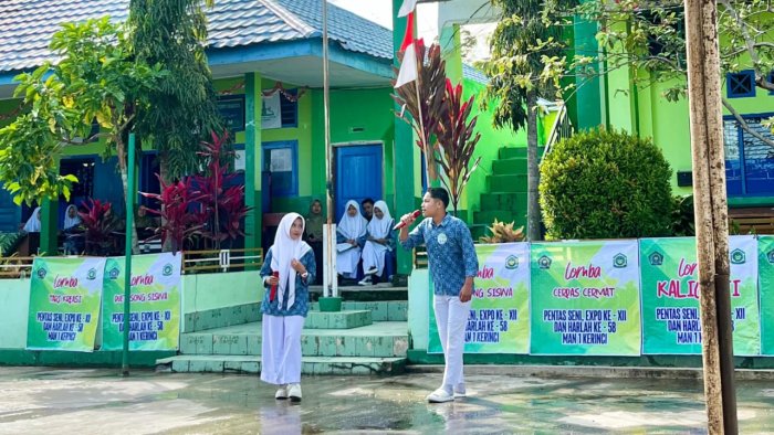 Hari Ketiga Expo ke-12 dan Harlah ke-58 MAN 1 Kerinci Dimeriahkan Lomba Solo Song dan Duet Song Hari Ketiga Expo ke-12 dan Harlah ke-58 MAN 1 Kerinci Dimeriahkan Lomba Solo Song dan Duet Song