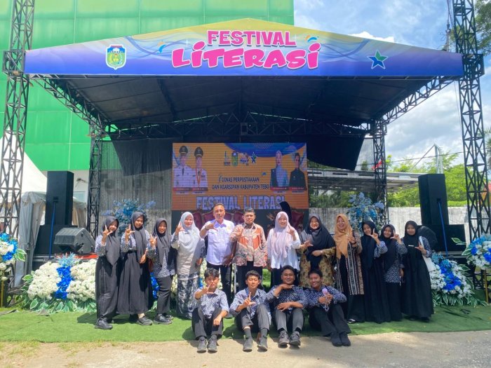Sepuluh Siswa MAN 2 Tebo Meriahkan Festival Literasi 2025 Sepuluh Siswa MAN 2 Tebo Meriahkan Festival Literasi 2025