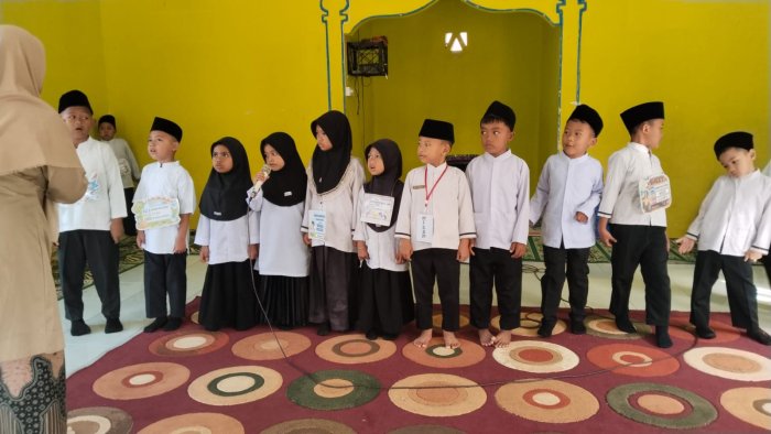 MATAMUDA MIN 4 Tebo Hari Keempat: Tema Cinta Tanah Air, Murid Baru Gemakan Lagu-lagu Kebangsaan