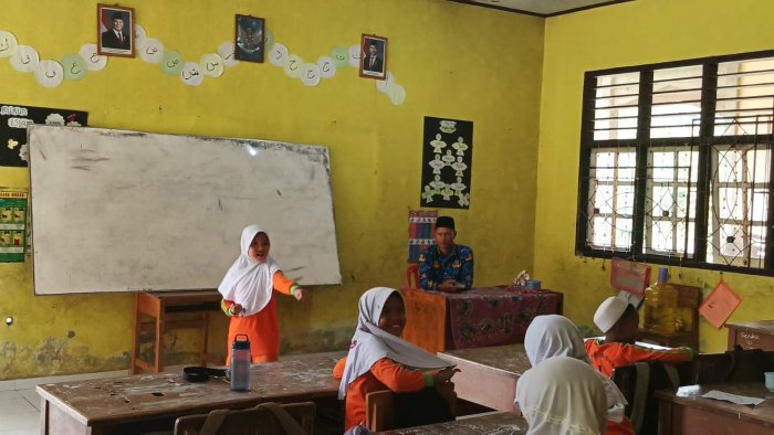Kegiatan Belajar Mengajar MIN 1 Muaro Jambi Hari Senin 10-11 November 2025 Kegiatan Belajar Mengajar MIN 1 Muaro Jambi Hari Senin 10-11 November 2025