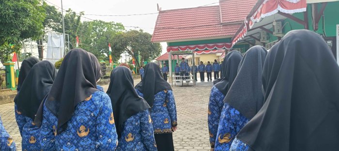 MTsN 2 Bungo Jadi Petugas Upacara Sumpah Pemuda di Kemenag MTsN 2 Bungo Jadi Petugas Upacara Sumpah Pemuda di Kemenag