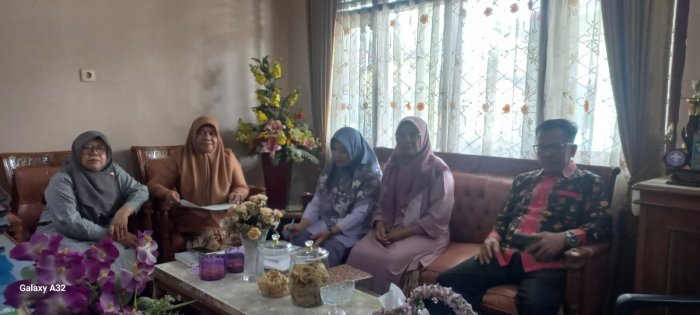 Kepala MAN 2 Bungo Bersama Para Wakil Kepala Madrasah Gelar Rapat Pemantapan Persiapan Kenaikan Kelas Kepala MAN 2 Bungo Bersama Para Wakil Kepala Madrasah Gelar Rapat Pemantapan Persiapan Kenaikan Kelas