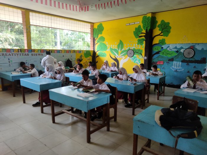 Sosialisasi MTsNegeri 1 Kota Jambi di Sejumlah Sekolah Dasar dan Madrasah Ibtidaiyah Sosialisasi MTsNegeri 1 Kota Jambi di Sejumlah Sekolah Dasar dan Madrasah Ibtidaiyah