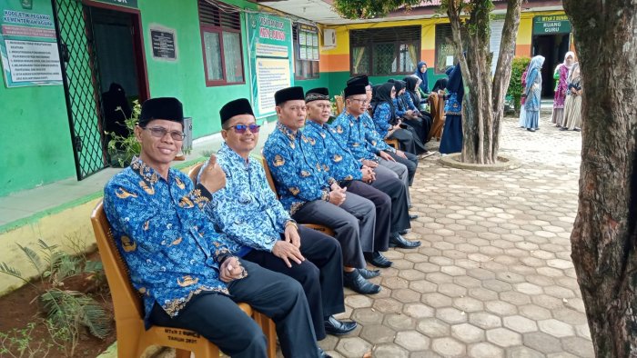 MTsN 2 Bungo Siap Ikuti Pemberian Hadiah OMI dan Rapat Persiapan Provinsi MTsN 2 Bungo Siap Ikuti Pemberian Hadiah OMI dan Rapat Persiapan Provinsi