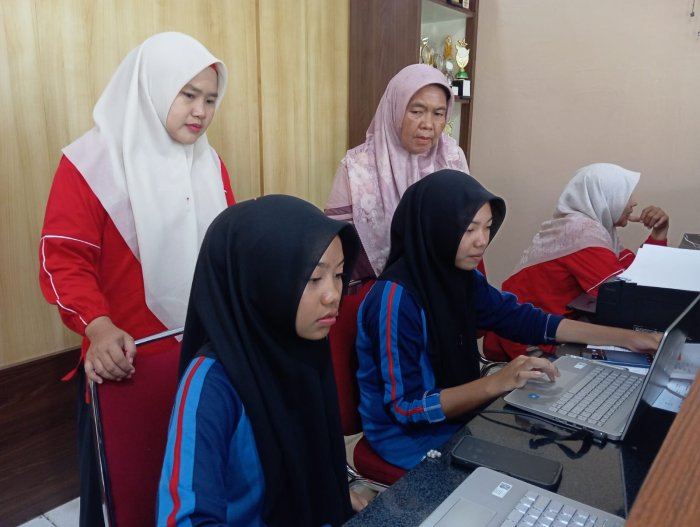 Empat Orang Siswa MAN 2 Bungo Jalani Uji Coba OMI Tahun 2025 Empat Orang Siswa MAN 2 Bungo Jalani Uji Coba OMI Tahun 2025