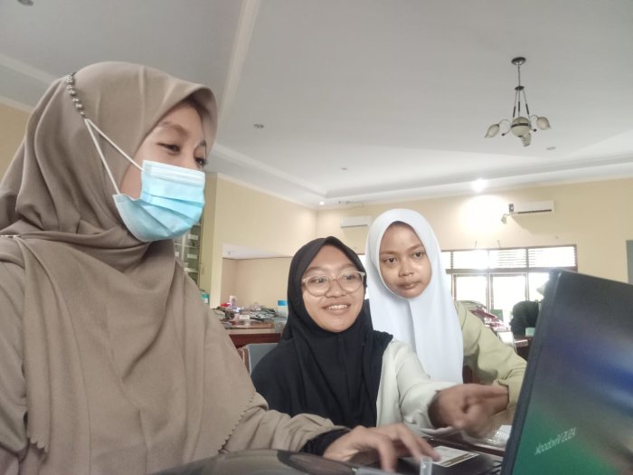 Ide Kreatif Siswa MAN 2 Jambi Lolos ke Ajang Riset Nasional! Ide Kreatif Siswa MAN 2 Jambi Lolos ke Ajang Riset Nasional!