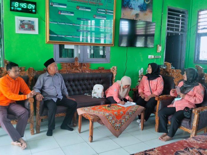 Usai Kegiatan Belajar, Pihak Puskesmas Laksanakan Sosialisasi PHBS di MIN 3 Tebo Usai Kegiatan Belajar, Pihak Puskesmas Laksanakan Sosialisasi PHBS di MIN 3 Tebo