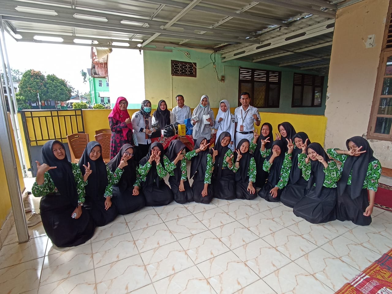 MTsN 2 BUNGO SAMBUT KEGIATAN IMUNISASI HPV DALAM RANGKA BIAZ 2025 MTsN 2 BUNGO SAMBUT KEGIATAN IMUNISASI HPV DALAM RANGKA BIAZ 2025