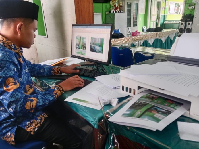 Menyongsong Infrastruktur Unggul Operator MIN 3 Kerinci Siapkan Proposal Pembangunan Gedung Baru Menyongsong Infrastruktur Unggul Operator MIN 3 Kerinci Siapkan Proposal Pembangunan Gedung Baru
